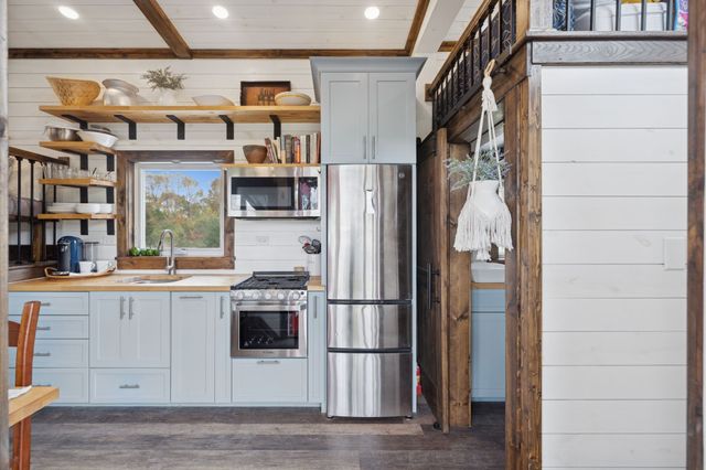 10849 Jim Cummings Hwy, Bradyville, TN 37026