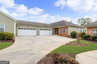 1904 Commonwealth Circle, Newnan, GA 30263