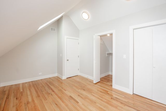 2112 W Roscoe Street 2R, Chicago, IL 60618