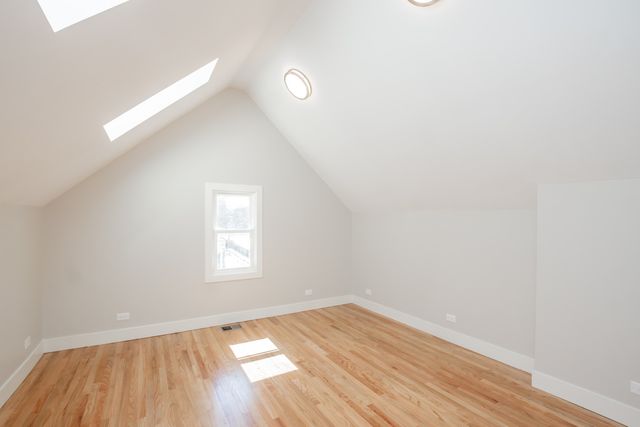 2112 W Roscoe Street 2R, Chicago, IL 60618