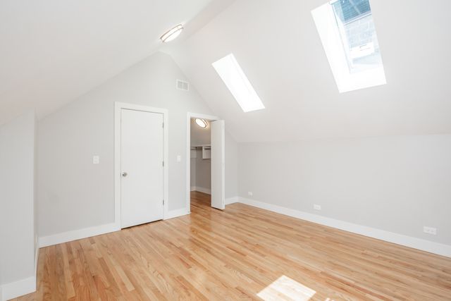 2112 W Roscoe Street 2R, Chicago, IL 60618