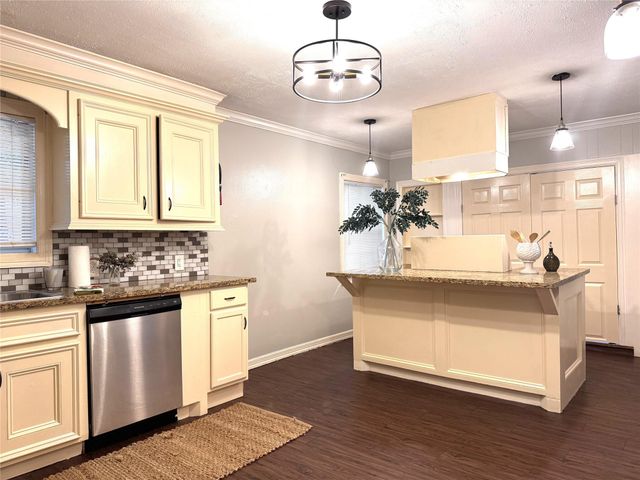 1813 Hatwell Street, Houston, TX 77023