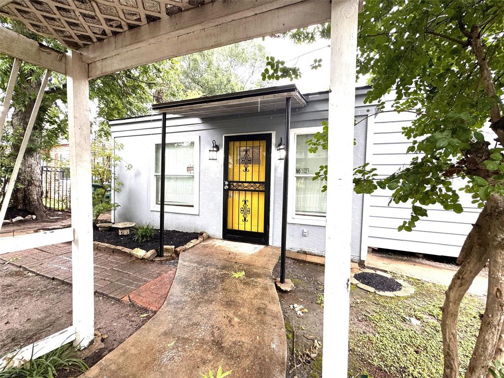 1813 Hatwell Street, Houston, TX 77023