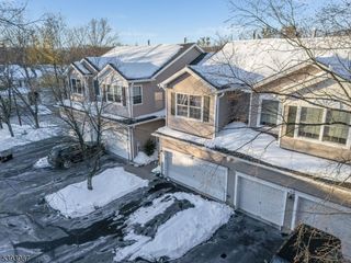 44 Alexandra Way, Clinton Town, NJ 08809