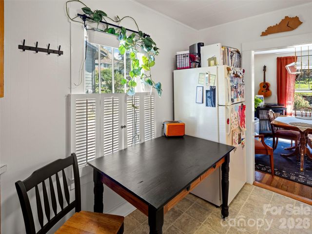 79 Craig Circle, Asheville, NC 28805