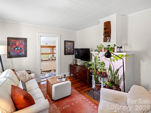 79 Craig Circle, Asheville, NC 28805