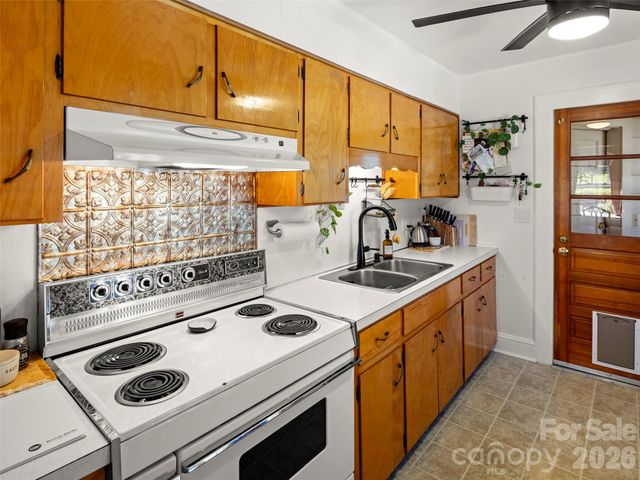 79 Craig Circle, Asheville, NC 28805