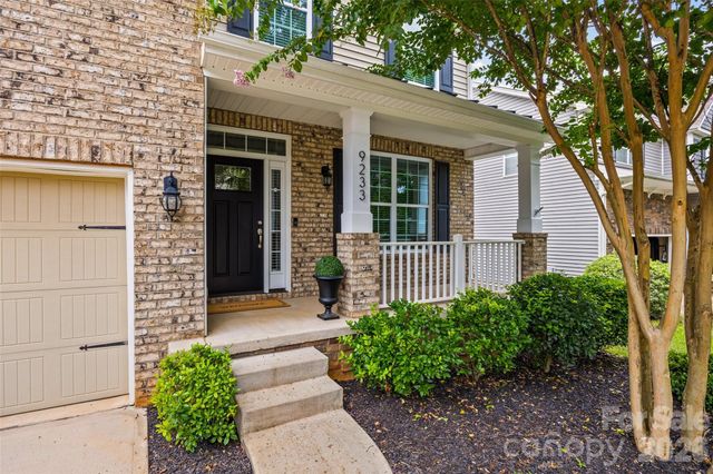 9233 Inverness Bay Road, Charlotte, NC 28278