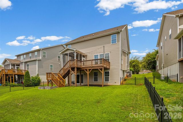 9233 Inverness Bay Road, Charlotte, NC 28278