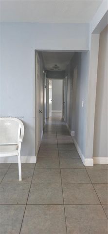 3330 Auburn Blvd, Fort Lauderdale, FL 33312