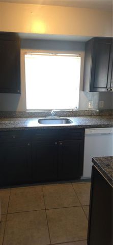 3330 Auburn Blvd, Fort Lauderdale, FL 33312