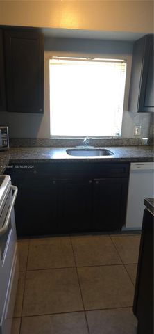 3330 Auburn Blvd, Fort Lauderdale, FL 33312