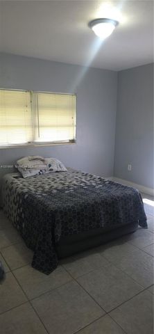 3330 Auburn Blvd, Fort Lauderdale, FL 33312