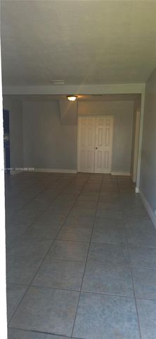 3330 Auburn Blvd, Fort Lauderdale, FL 33312