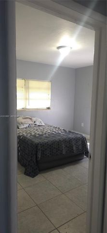 3330 Auburn Blvd, Fort Lauderdale, FL 33312