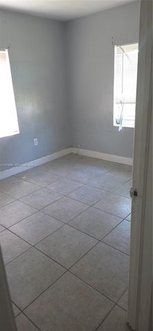 3330 Auburn Blvd, Fort Lauderdale, FL 33312