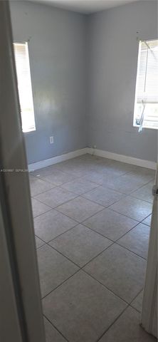 3330 Auburn Blvd, Fort Lauderdale, FL 33312