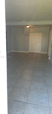 3330 Auburn Blvd, Fort Lauderdale, FL 33312