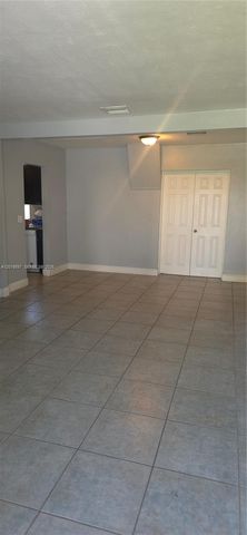 3330 Auburn Blvd, Fort Lauderdale, FL 33312