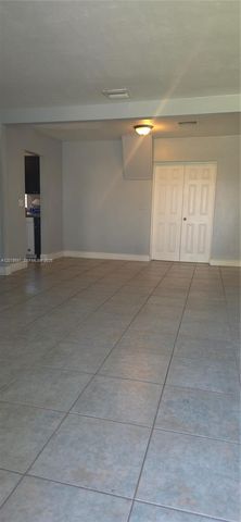 3330 Auburn Blvd, Fort Lauderdale, FL 33312