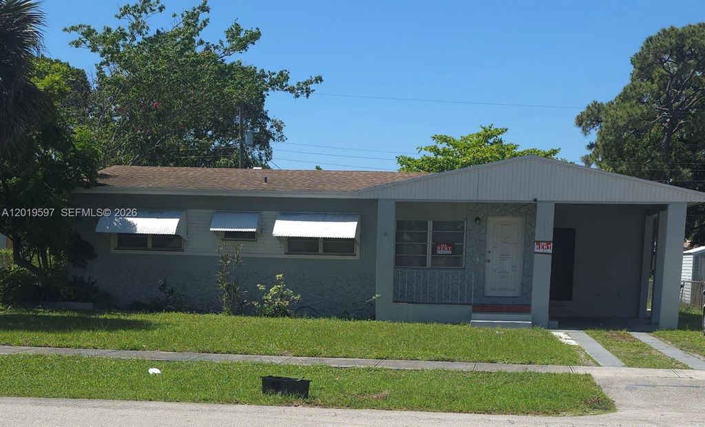 3330 Auburn Blvd, Fort Lauderdale, FL 33312