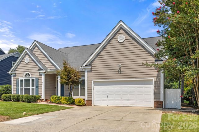 8632 Castlebay Drive, Charlotte, NC 28277