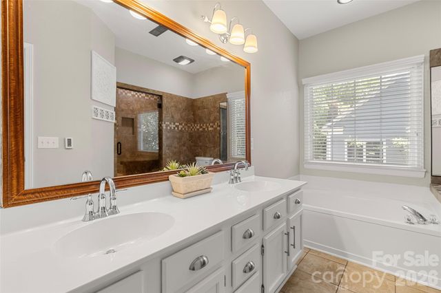 8632 Castlebay Drive, Charlotte, NC 28277