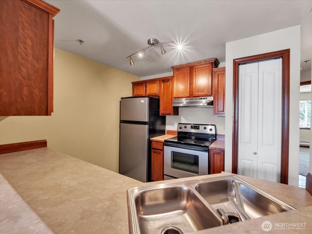 11527 Highway 99 #E305, Everett, WA 98204