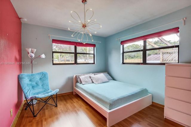 5260 Redwood Ct, Plantation, FL 33317