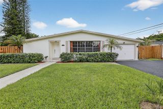 5260 Redwood Ct, Plantation, FL 33317