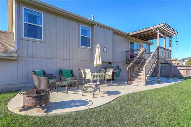 19586 W 121st Street, Olathe, KS 66061