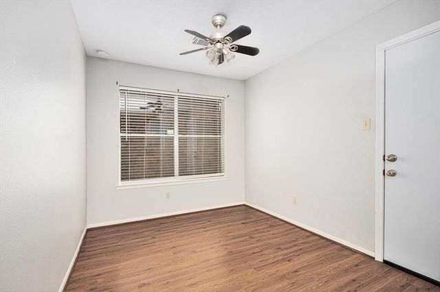 16003 Surrey Woods Drive, Friendswood, TX 77546