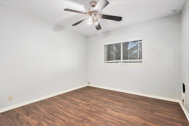 16003 Surrey Woods Drive, Friendswood, TX 77546