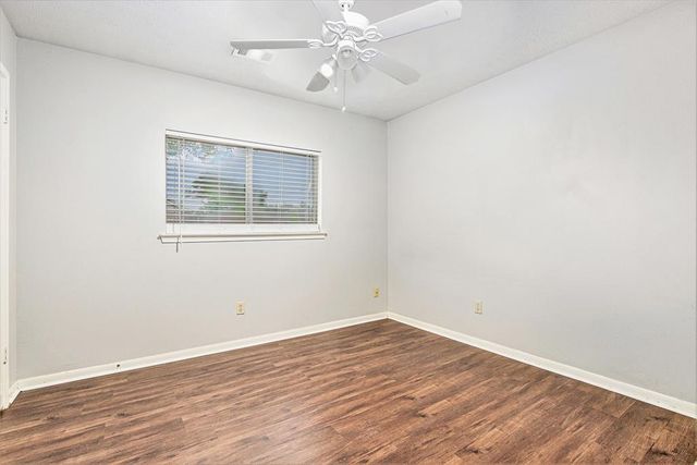 16003 Surrey Woods Drive, Friendswood, TX 77546