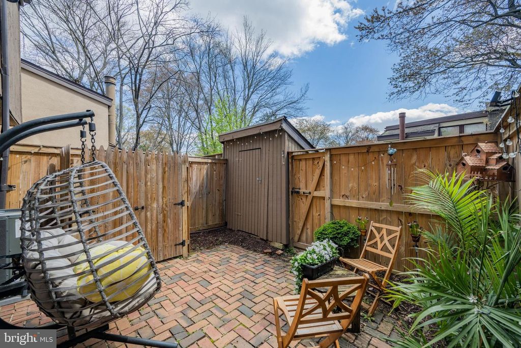 Image 27 of property listing at 11246 CRYSTAL RUN #B-22-3, Columbia, MD 21044