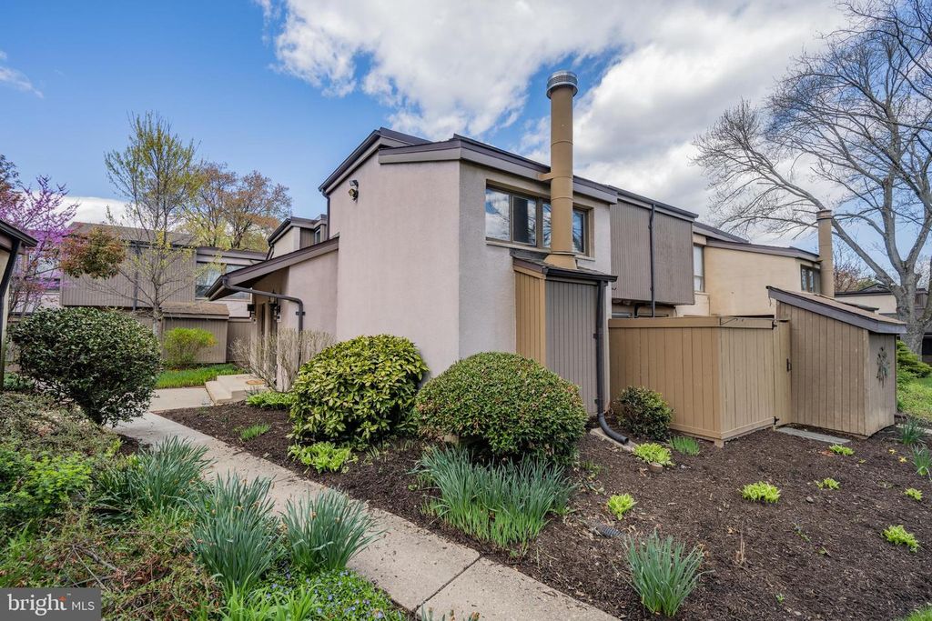 Image 29 of property listing at 11246 CRYSTAL RUN #B-22-3, Columbia, MD 21044