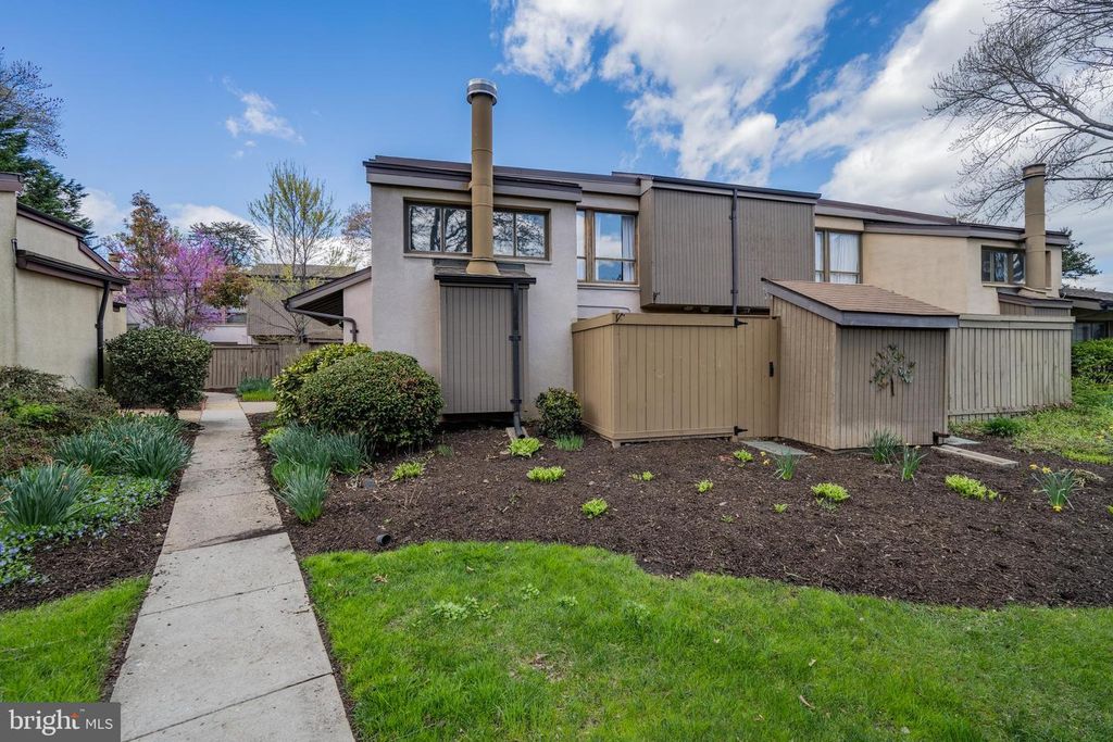 Image 30 of property listing at 11246 CRYSTAL RUN #B-22-3, Columbia, MD 21044