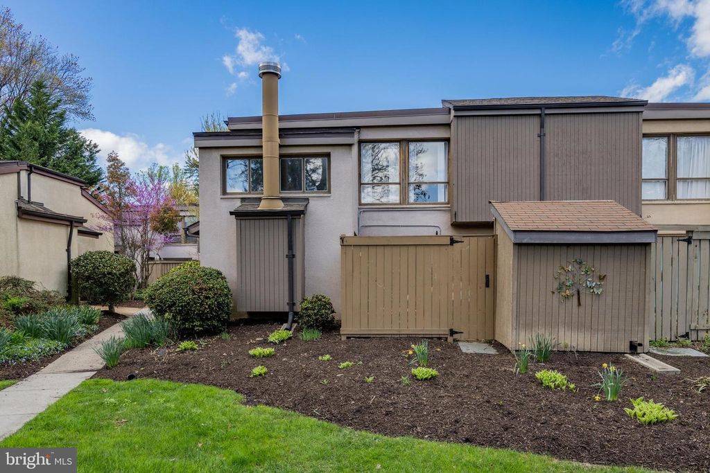 Image 31 of property listing at 11246 CRYSTAL RUN #B-22-3, Columbia, MD 21044