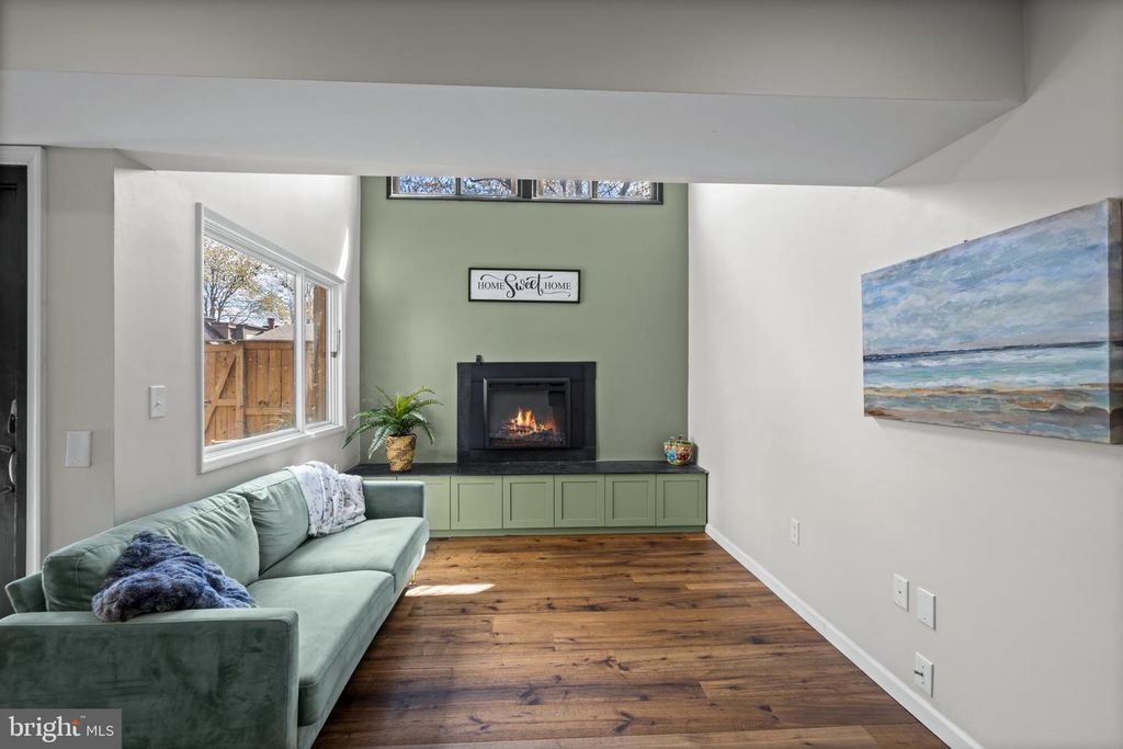 Image 8 of property listing at 11246 CRYSTAL RUN #B-22-3, Columbia, MD 21044