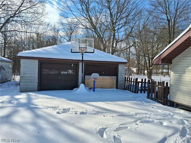 2516 Weir, Warren, OH 44483