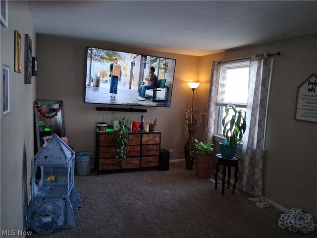 2516 Weir, Warren, OH 44483