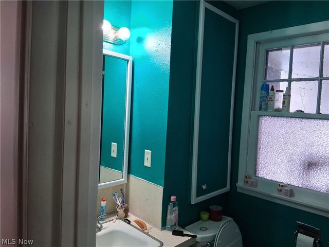 2516 Weir, Warren, OH 44483