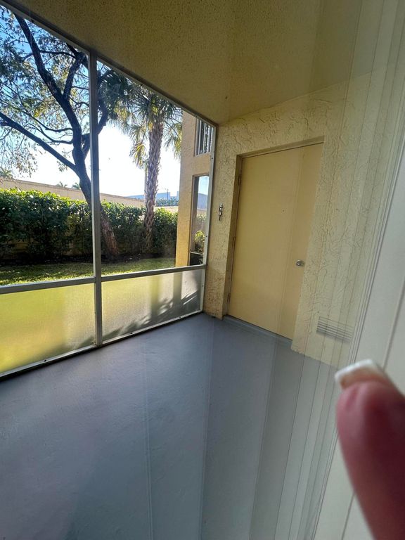 941 Coral Club Drive 941, Coral Springs, FL 33071