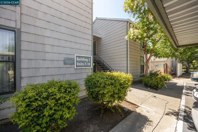 2890 Treat Blvd 7, Concord, CA 94518