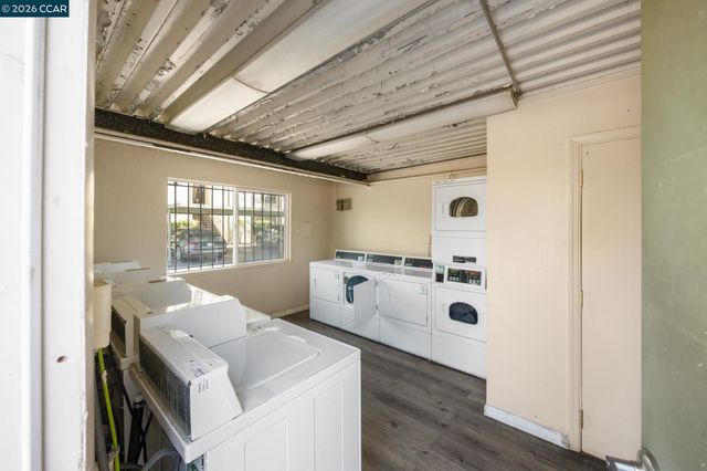 2890 Treat Blvd 7, Concord, CA 94518