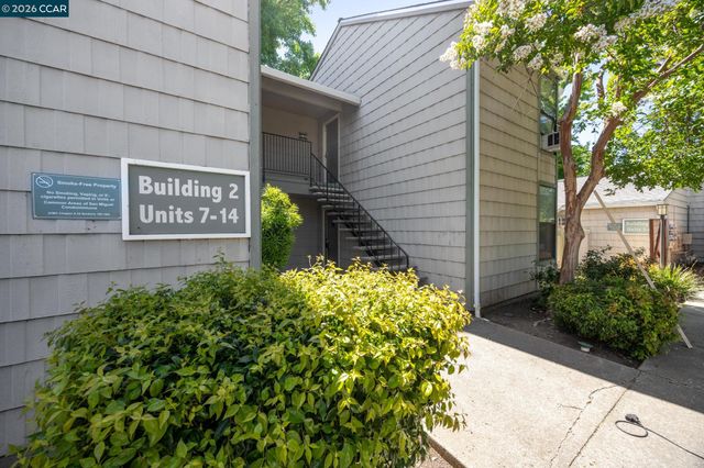 2890 Treat Blvd 7, Concord, CA 94518