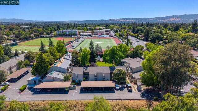 2890 Treat Blvd 7, Concord, CA 94518