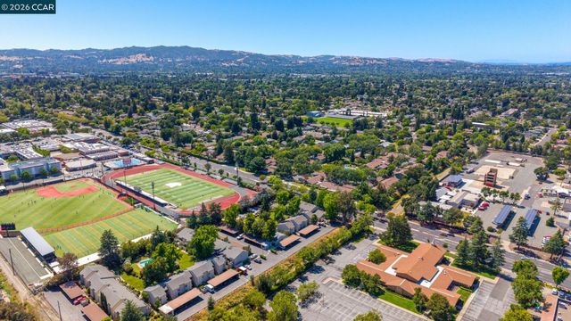 2890 Treat Blvd 7, Concord, CA 94518