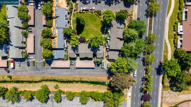 2890 Treat Blvd 7, Concord, CA 94518