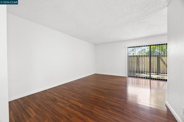 2890 Treat Blvd 7, Concord, CA 94518